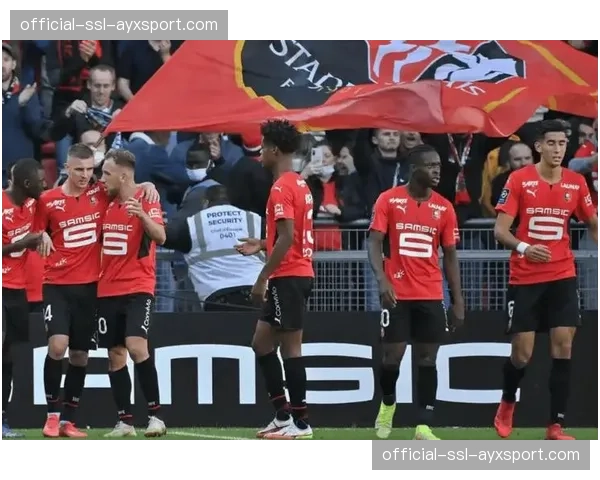 多家媒体爆料，马赛中场韦勒图已与一家意甲俱乐部达成夏季转会协议